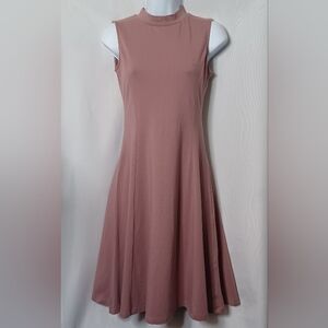 Uniqlo Women's Fit & Flare Sleeveless Pink Pull-Over Stretch Mini Dress. Size XS